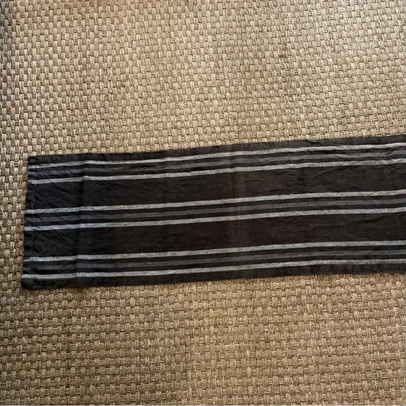 Smith & Hawken Organic Linen Table Runner Rustic Neutral French Country - Picture 2 of 5